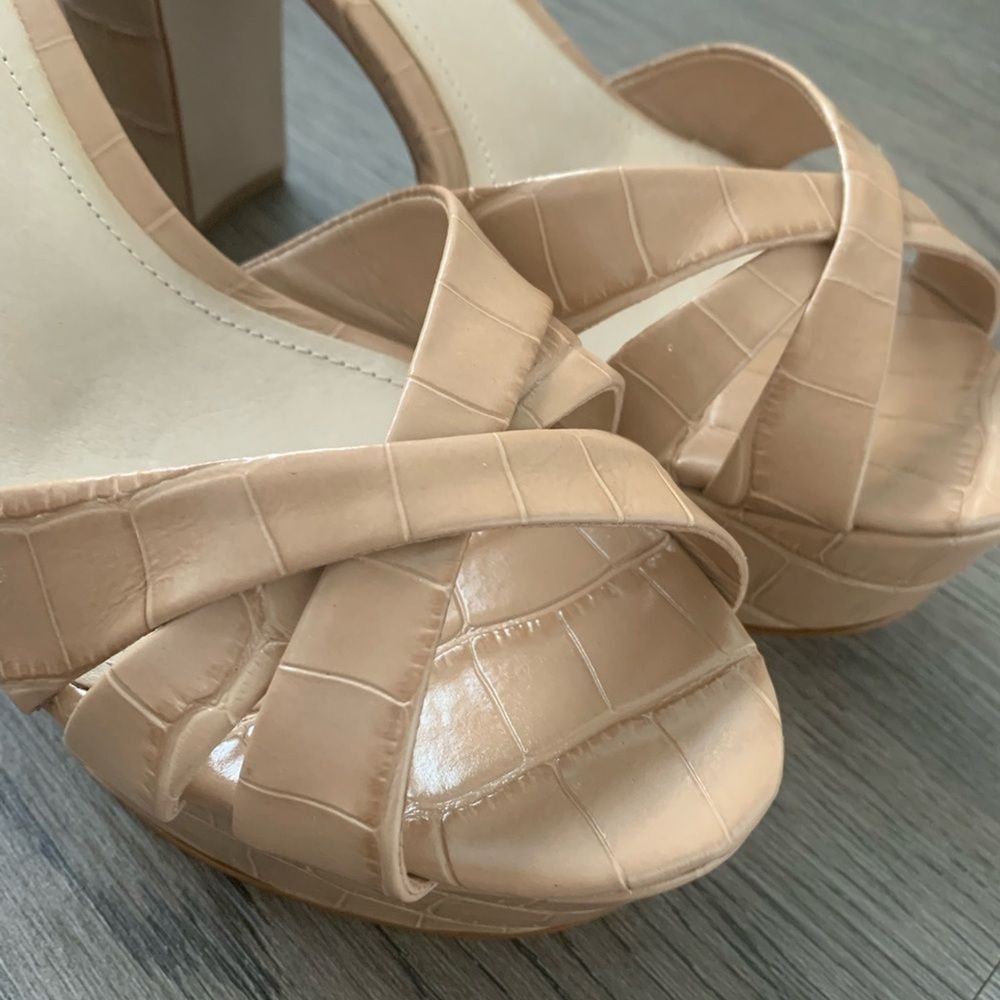 SCHUTZ Keefa Platform Heels Size 10 Nude Beige Croc Embossed Leather Sandals NWB - Picture 6 of 16